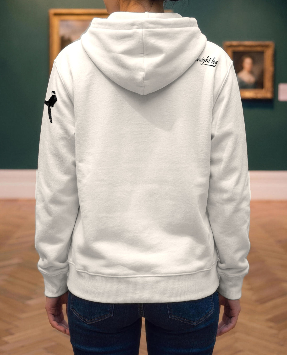 And You will know my Name — felpa indossata di spalle, con il logo sulla manica
