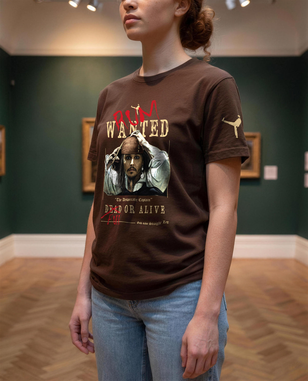 The Desperate Pirate — t-shirt indossata
