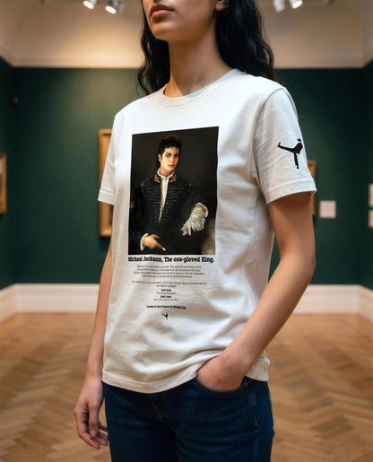 The One-Gloved King — t-shirt indossata